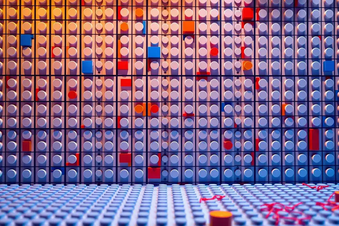 Illustration for How many LEGO pieces do I need for a mos
